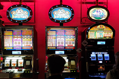 The Impact of Online Gambling on the Traditional Casino Industry